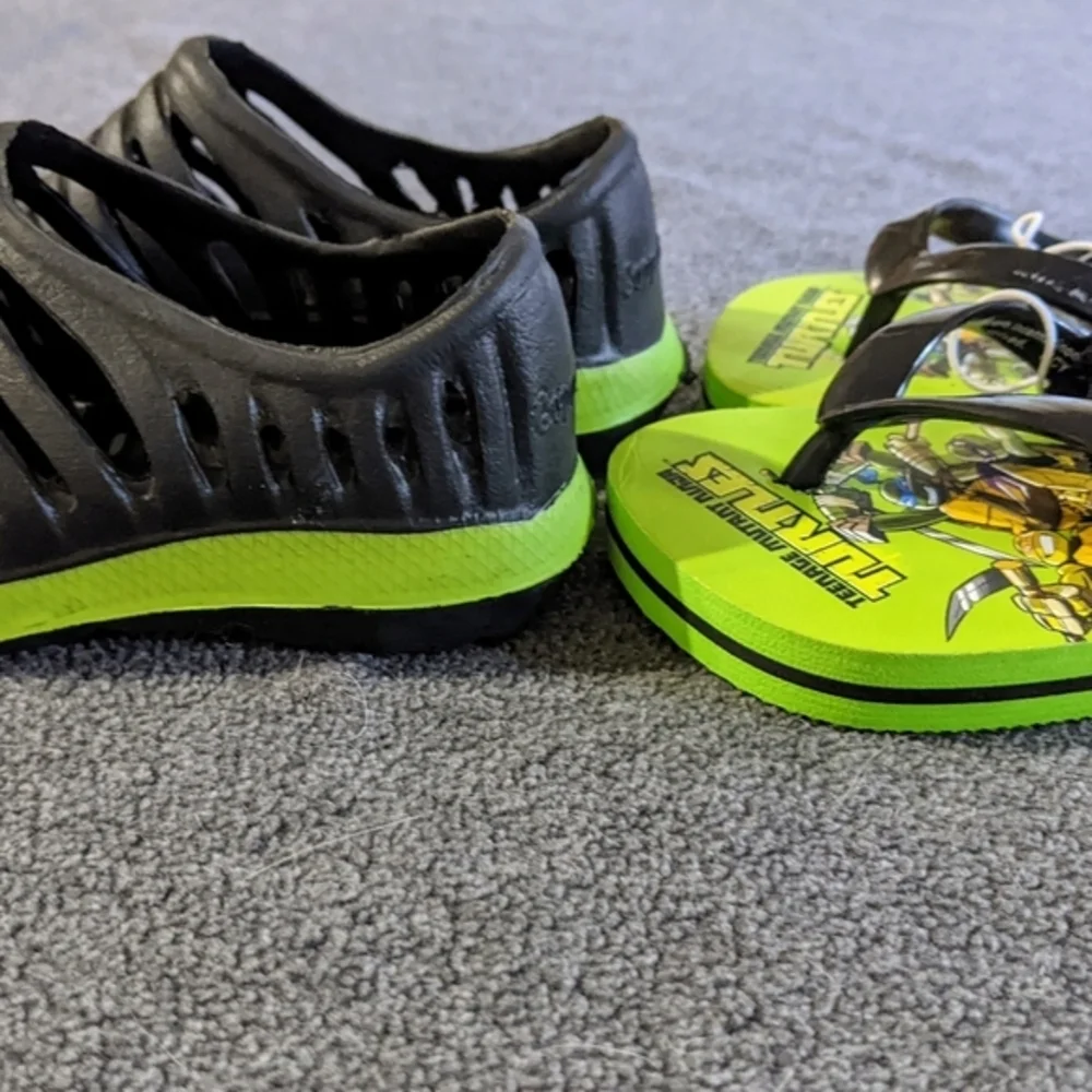 Boys sandals‎ flip flops Ninja Turtle camo water shoes Sz Small 5-6